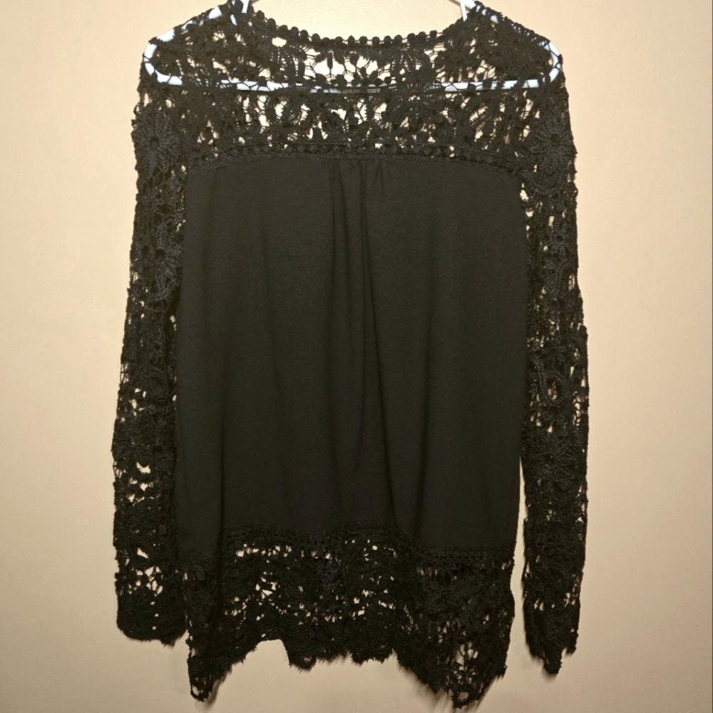 Embroidered Accented Long Sleeved Top PTP=19"
